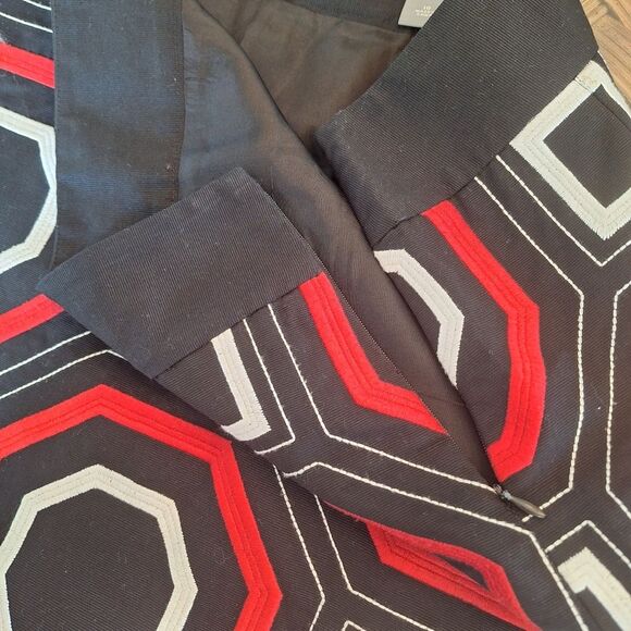 Ann Taylor Geometric Embroidered Pencil Skirt sz 10 Edgy Career Black Red White - Picture 12 of 12